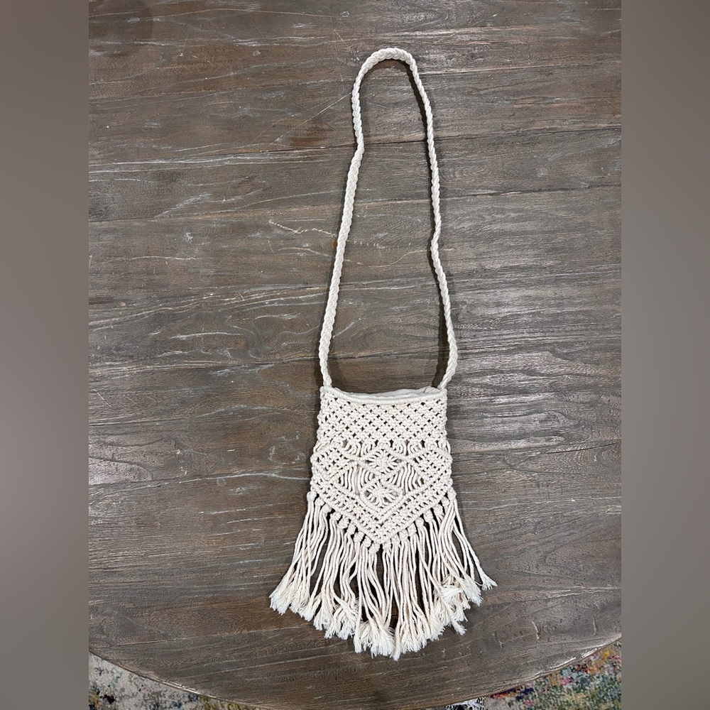 Handcrafted Cream Macramé Crossbody Bag
